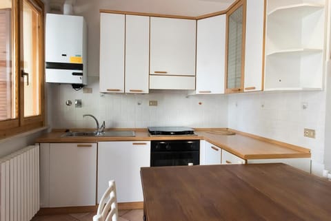 Marcelli, trilocale con portico a 250mt dal mare - M255 Apartment in Marcelli