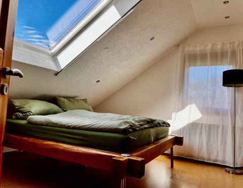 Bed, Living room, Photo of the whole room, Seating area, Bedroom