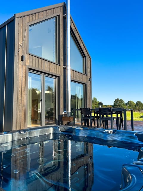 Hot Tub, Balcony/Terrace