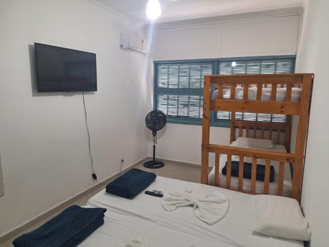 Bed, TV and multimedia, Bedroom, air conditioner