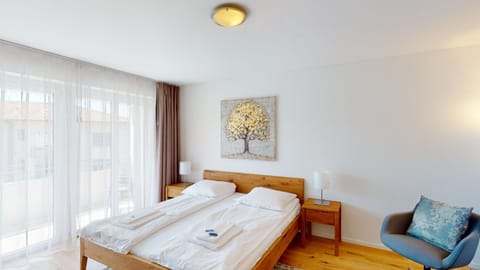 Photo of the whole room, Bedroom