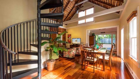 Havana House by Last Key Realty House in Key West