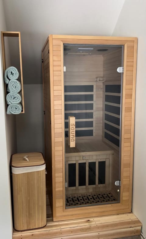 Okoboji Lakeside Retreat in Arnolds Park House in Arnolds Park