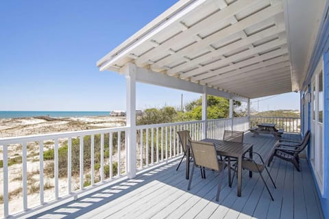 Dune Refuge House in Alabama