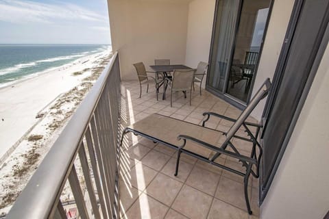 Phoenix X 1414 House in Ono Island