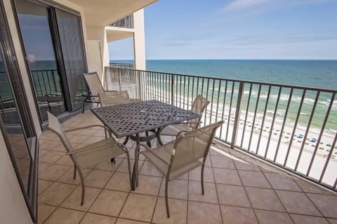 Phoenix X 1414 House in Ono Island