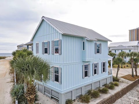 Crystal Paradise Cottage at Romar House in Orange Beach