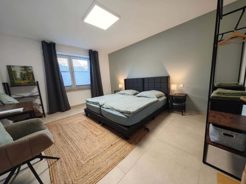 Photo of the whole room, Bedroom