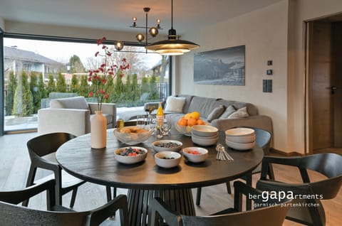 Living room, Seating area, Dining area