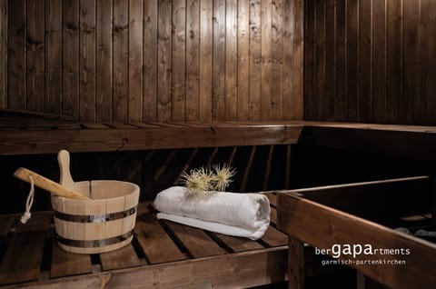 Sauna, towels