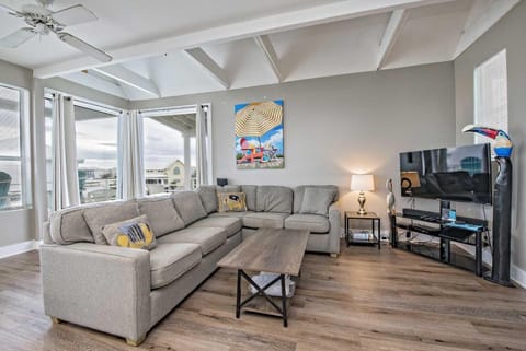 Teal & Tonic House in West Beach