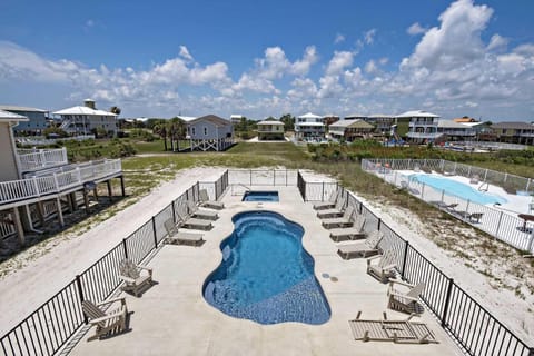 Absolutely Beachy House in West Beach