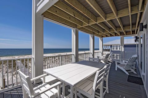 Ocean Awaits 1 House in West Beach