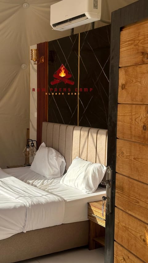 Bed, Photo of the whole room, Bedroom, bunk bed, towels, air conditioner