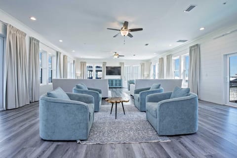 Sunset Oasis 10 Bedroom House in West Beach