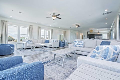 Over The Moon 5 Bedroom Lockout House in West Beach