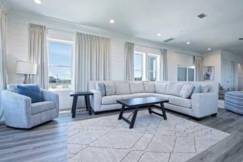 Black Tie Escape 10 Bedroom House in West Beach