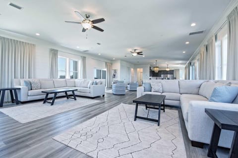 Black Tie Escape 10 Bedroom House in West Beach