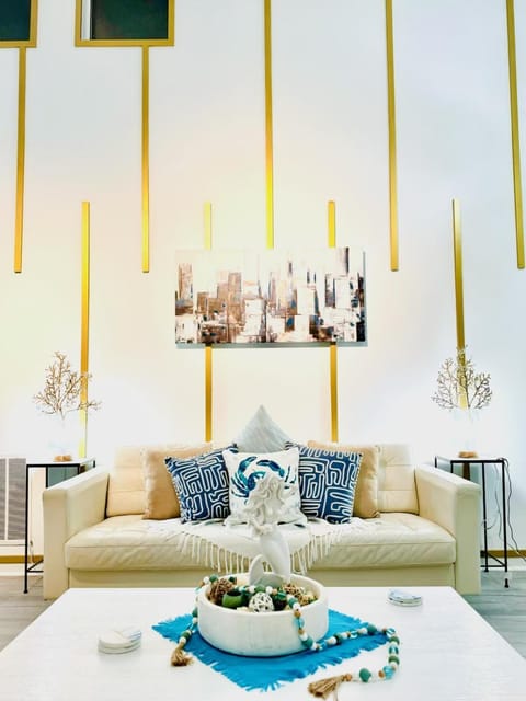Communal lounge/ TV room, TV and multimedia, Living room, Seating area