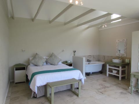 Day, Photo of the whole room