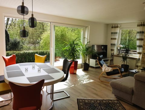 Living room, Dining area