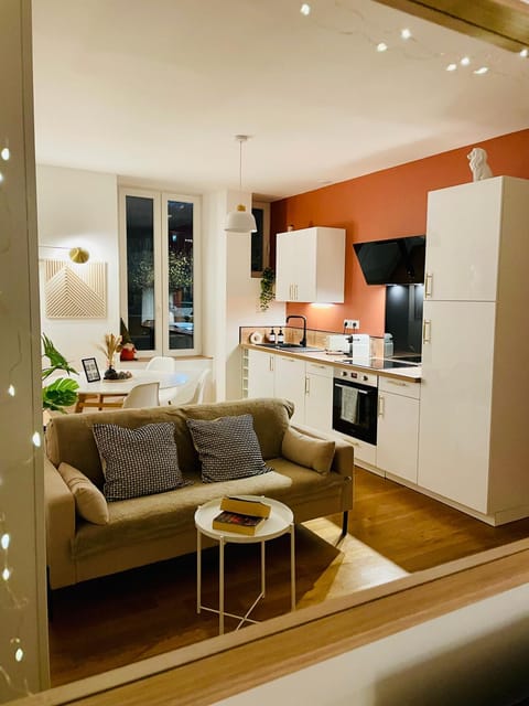 Kitchen or kitchenette, Living room, Seating area, stove, stove, kitchen, kitchen