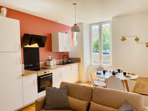 Kitchen or kitchenette, stove, stove, kitchen, kitchen