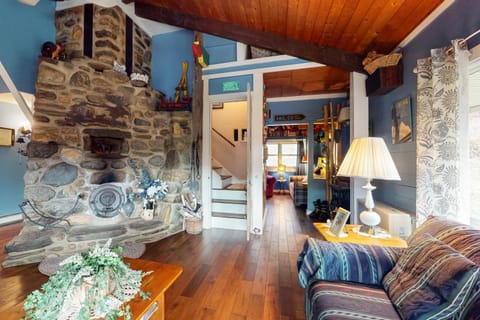 Cabin By The Trees Cabin in Warren