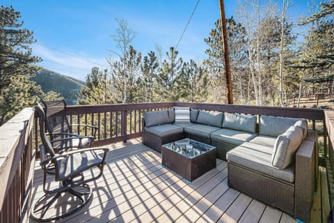 Spacious Mountain Lodge with Hot Tub and Game Room House in Bailey