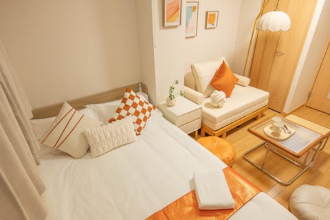 Living room, Photo of the whole room, Bedroom