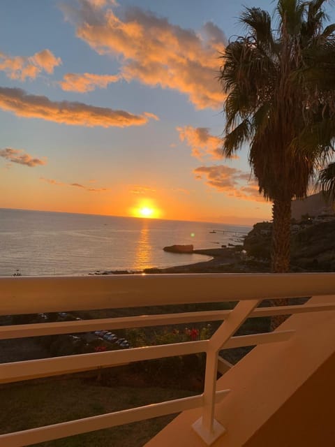 Day, Natural landscape, Balcony/Terrace, Beach, Sea view, Sunset