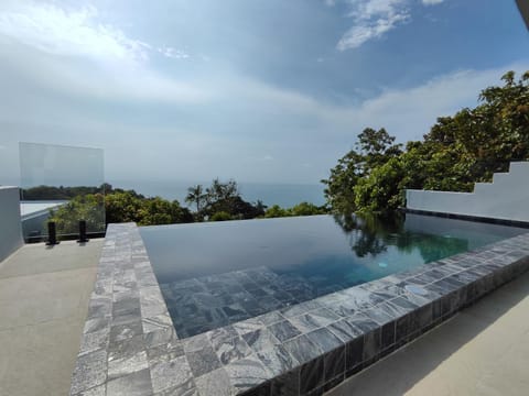 Day, Natural landscape, View (from property/room), Balcony/Terrace, Sea view, Swimming pool, sunbed