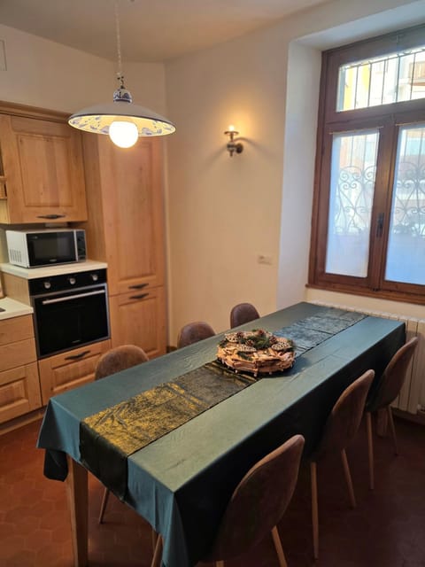 Appartamento 110mq Zona Terme posto auto privato Apartment in Bormio