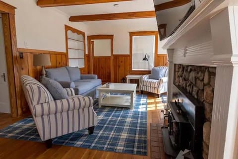 The Blake Cottage by StayLage House in Ozark Mountains