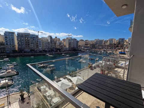 View (from property/room), Balcony/Terrace