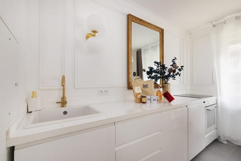 microwave, oven, kitchen