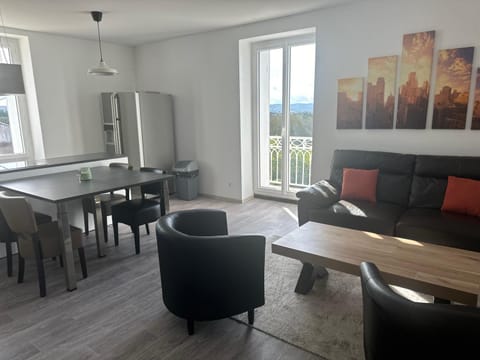 Kitchen or kitchenette, Living room, Dining area