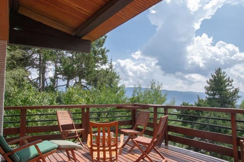 View (from property/room), Balcony/Terrace, Balcony/Terrace, Mountain view