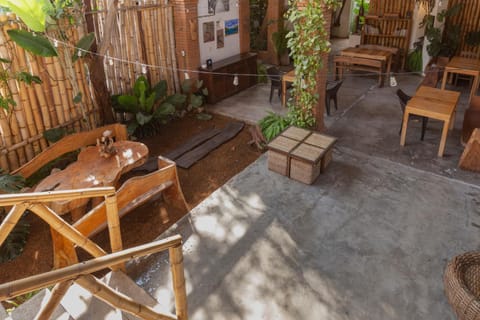 Property building, Patio, Day, Dining area