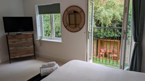 Bed, View (from property/room), View (from property/room), Balcony/Terrace, Balcony/Terrace, Bedroom