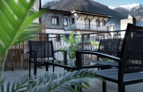 Balcony/Terrace, Balcony/Terrace, Mountain view