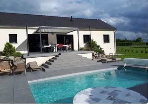 Balcony/Terrace, Swimming pool