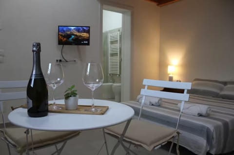 Bed, Living room, Dining area