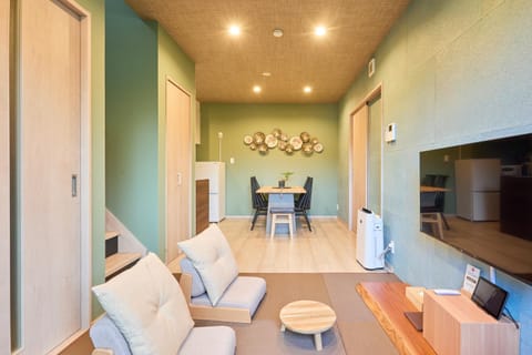 TV and multimedia, Living room, Dining area
