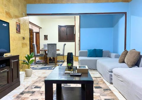 Communal lounge/ TV room, TV and multimedia, Living room, Seating area, Evening entertainment