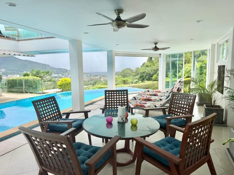 Pool view, Swimming pool