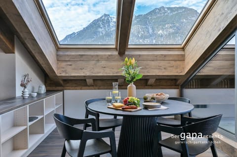 Day, Natural landscape, Dining area, Mountain view