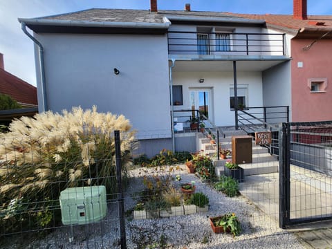Property building, Day