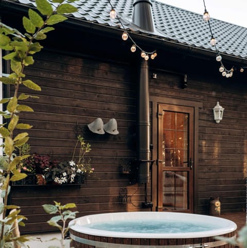 Patio, Hot Tub