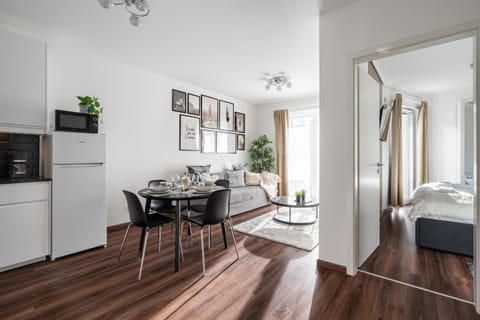 Living room, Photo of the whole room, Dining area